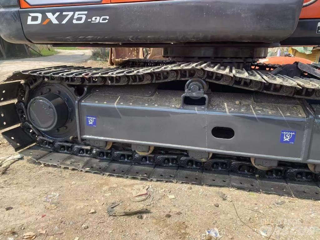 Doosan DX 75-9 C Escavadoras Midi 7t - 12t