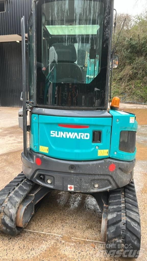 Sunward SWE25UF Mini Escavadoras <7t
