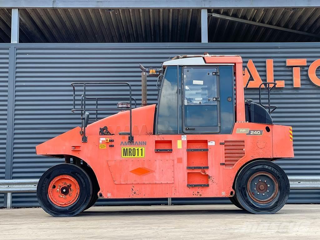 Ammann AP 240 Cilindros Compactadores de pneus