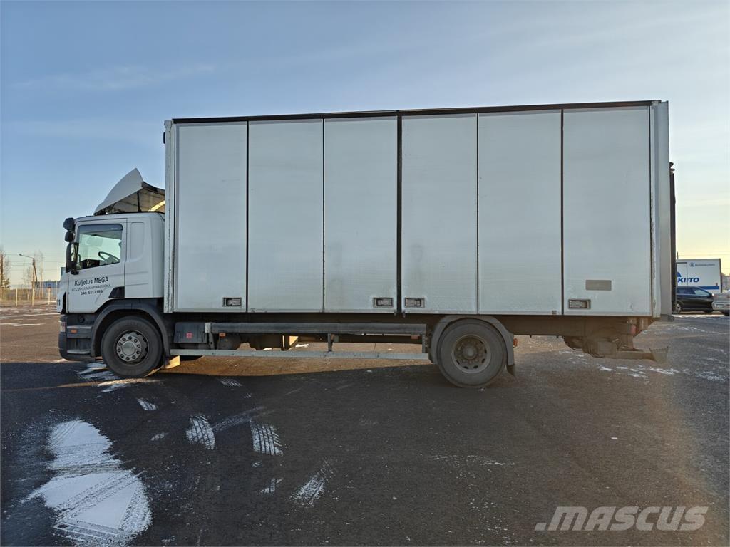Scania P320 Camiões de caixa fechada