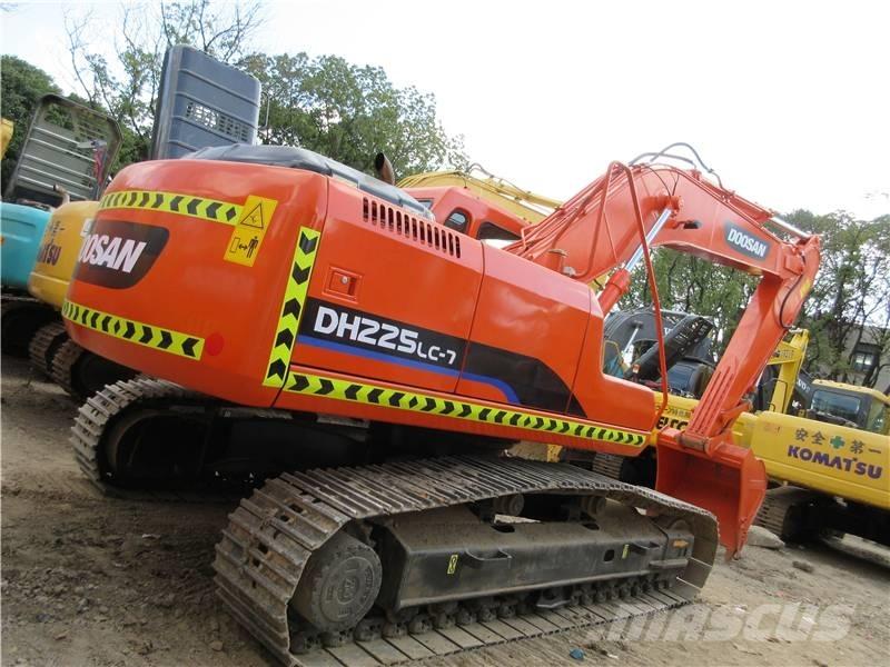 Doosan 225 LC Escavadoras de rastos