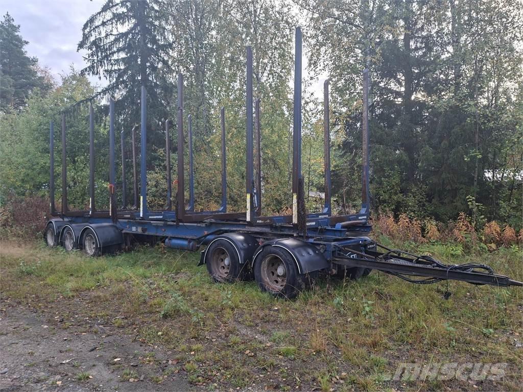 Kome puuperävaunu Reboques de transporte de troncos