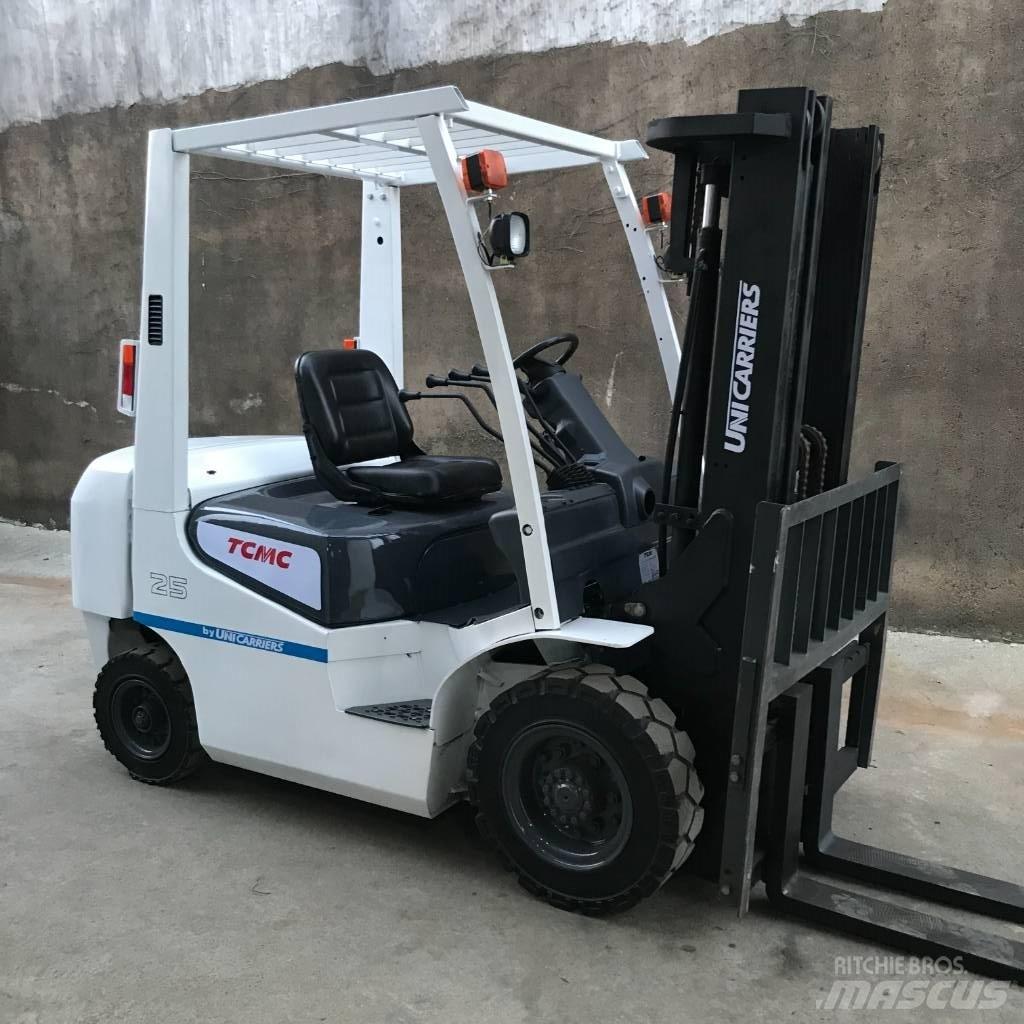 TCM 25 Empilhadores Diesel