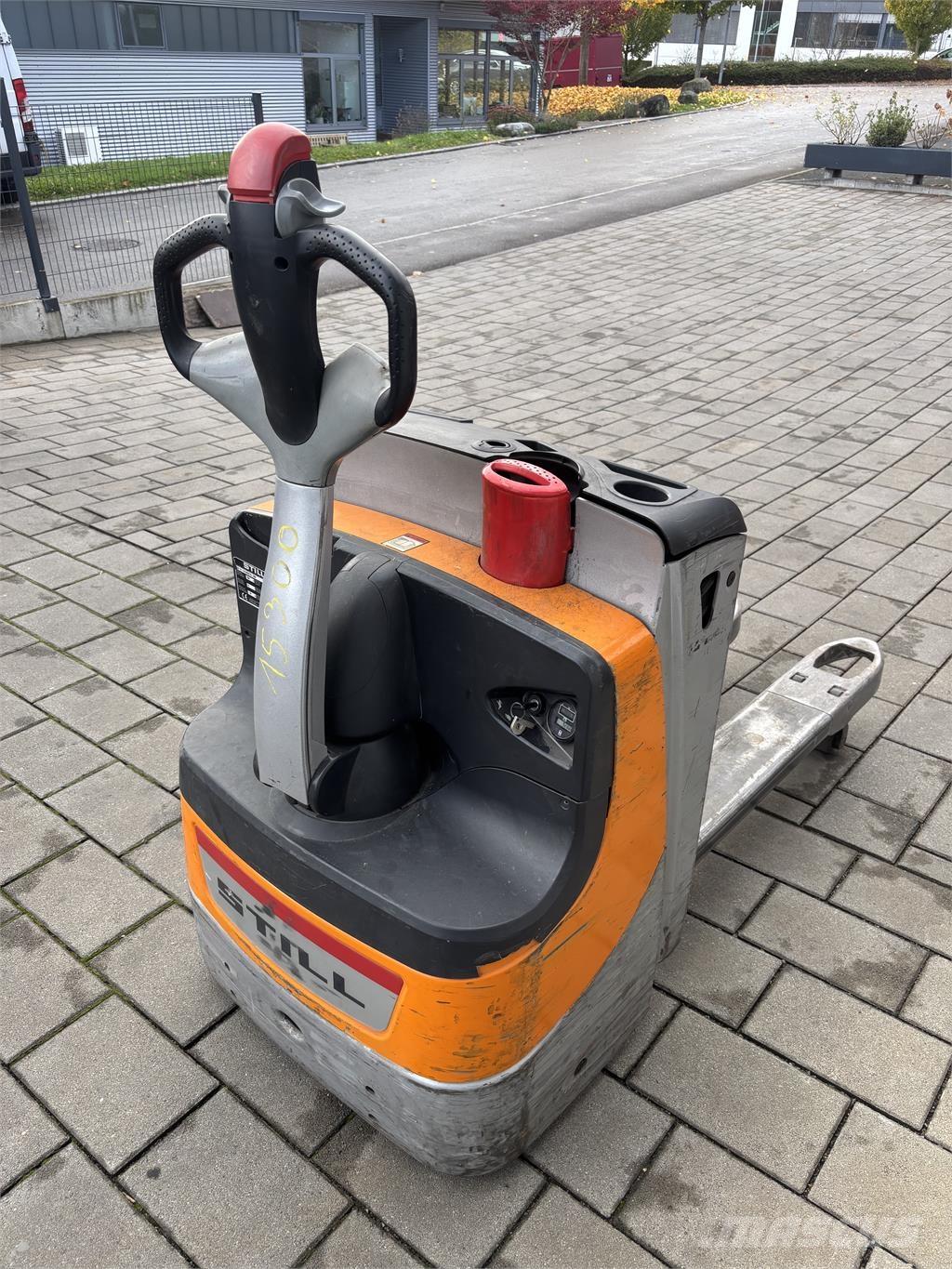 Still EXU16 Empilhador para operador externo