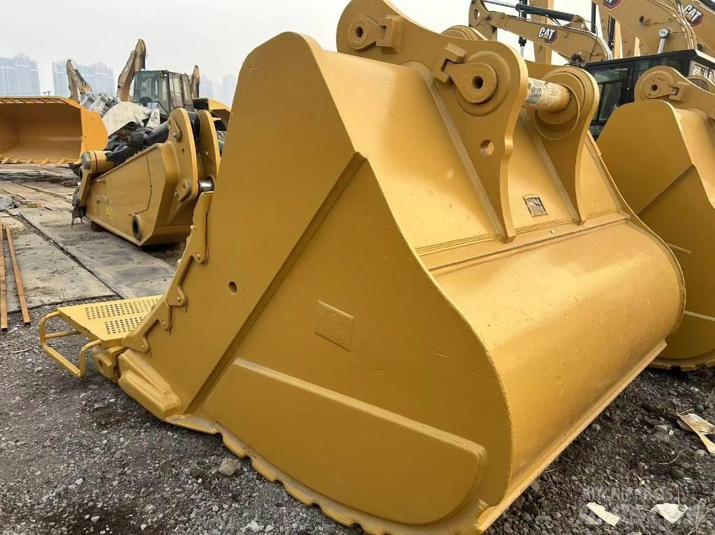 CAT 2020 CAT 390F Escavadoras de rodas