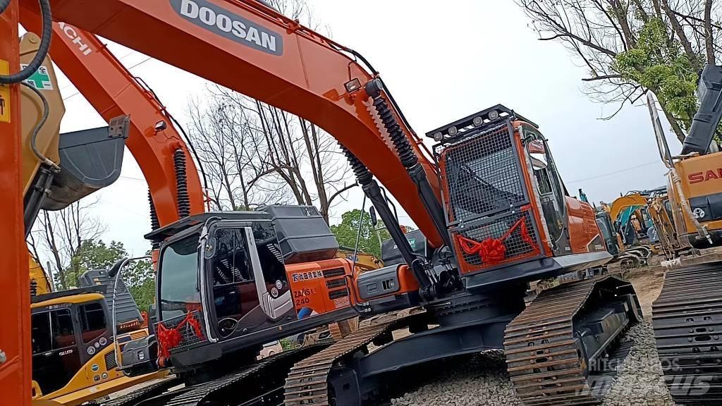 Doosan DX 225 LC Escavadoras de rastos