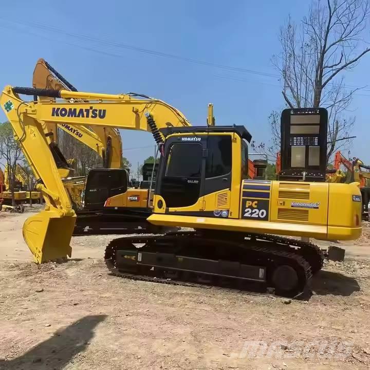 Komatsu PC220-8 Escavadoras de rastos