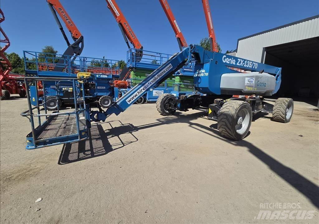 Genie ZX 135/70 Elevadores braços articulados