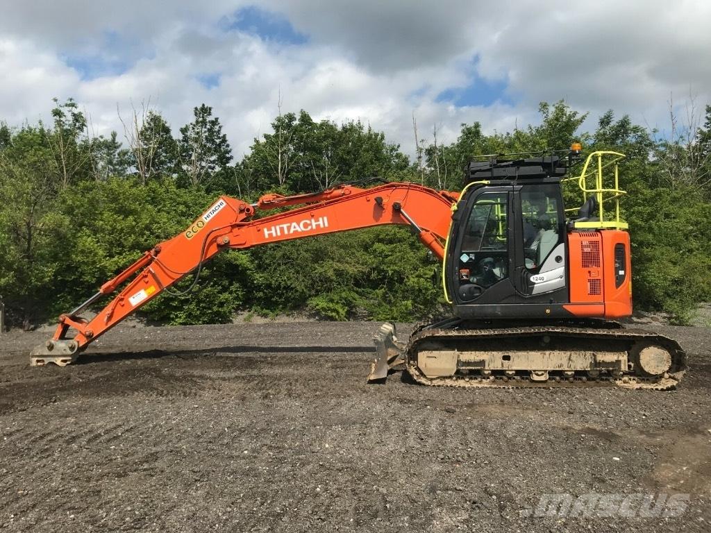 Hitachi ZX 135 US-6 Escavadoras de rastos