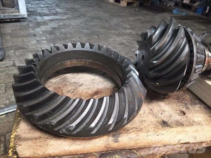  Pair of two GEARS Chassis e suspensões