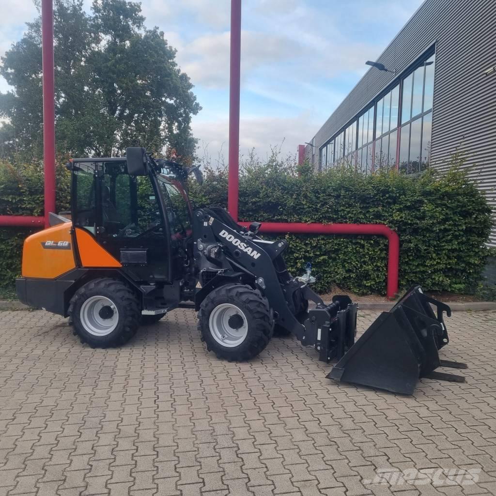 Doosan DL60 Pás carregadoras de rodas