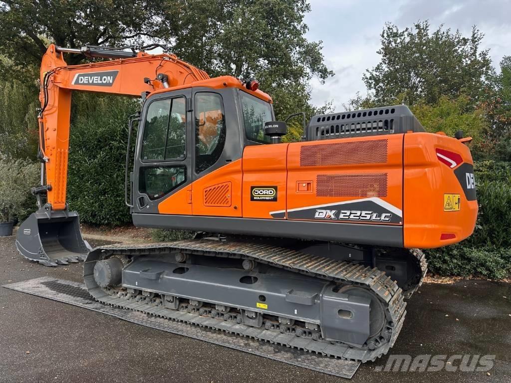 Develon DX 225 LC-7M Escavadoras de rastos