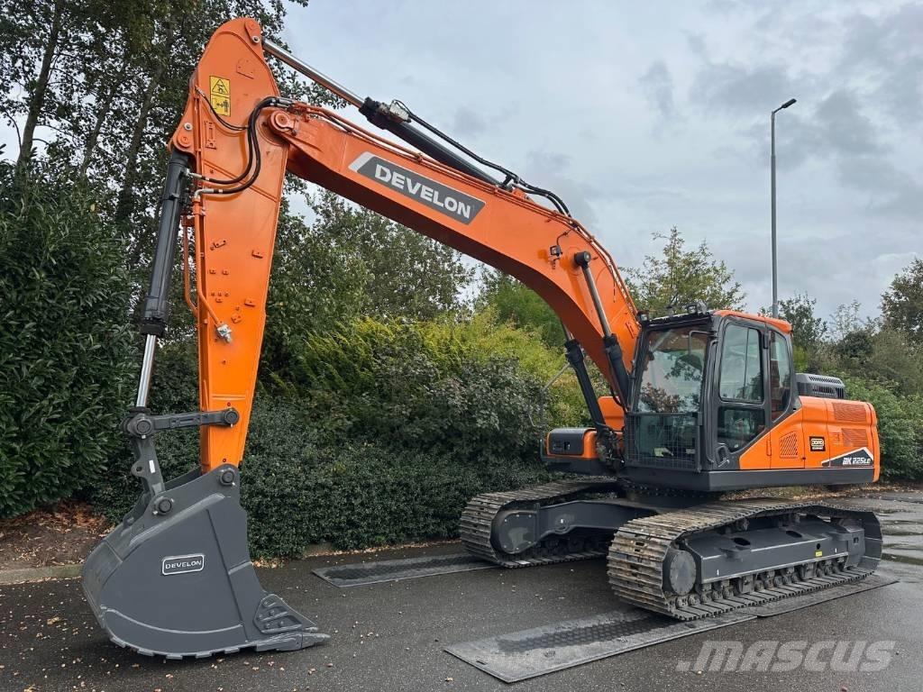 Develon DX 225 LC-7M Escavadoras de rastos