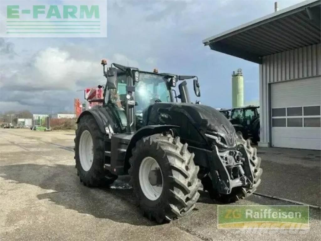 Valtra q245 Tratores Agrícolas usados