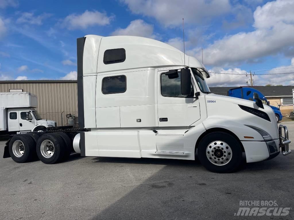 Volvo VNL64T680 Tractores (camiões)