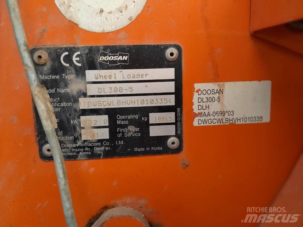 Doosan DL 300 Pás carregadoras de rodas