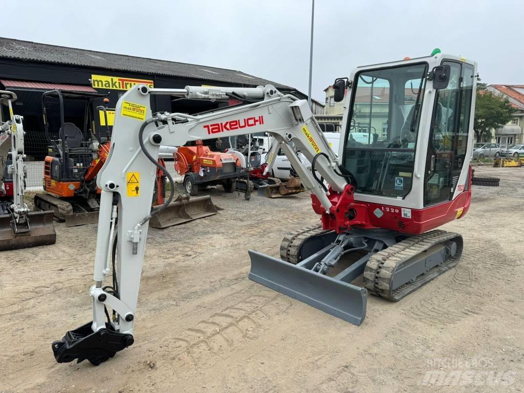 Takeuchi TB228 Mini Escavadoras <7t