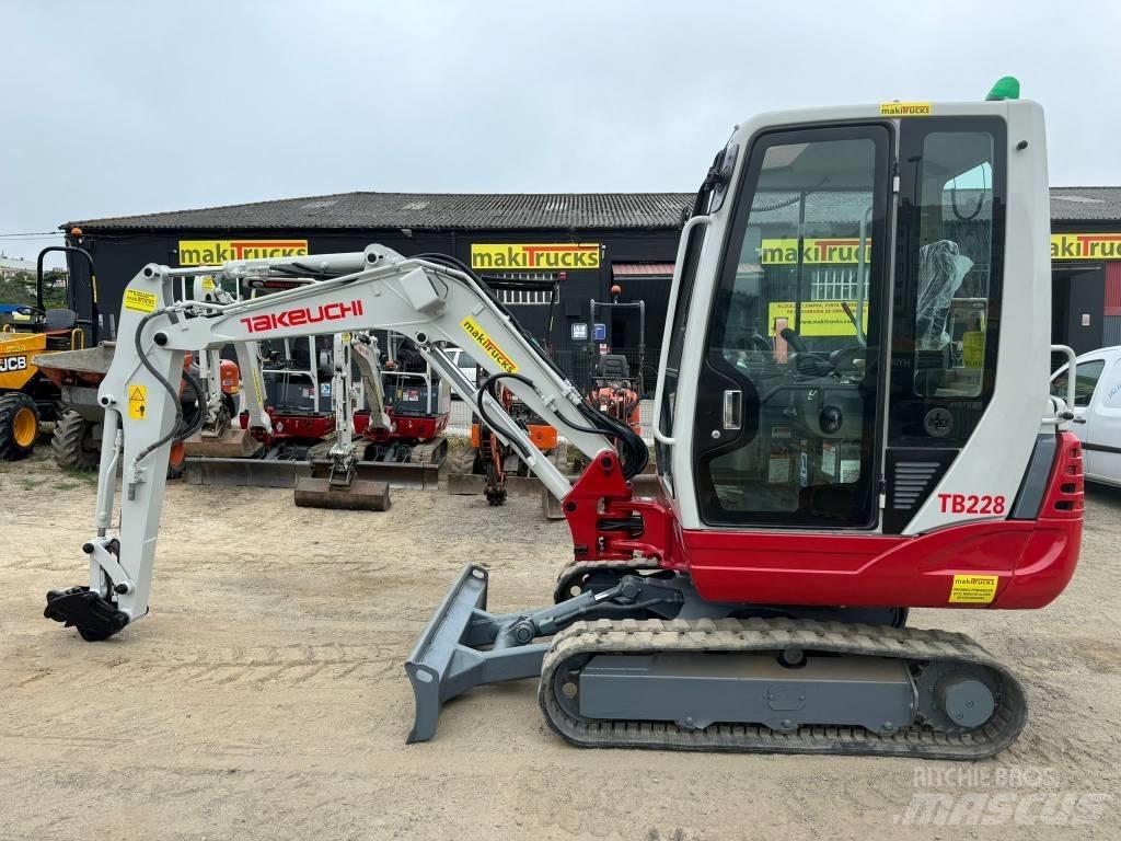 Takeuchi TB228 Mini Escavadoras <7t