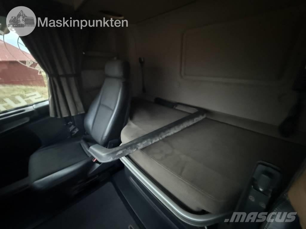 Scania R 580 Camiões de caixa fechada