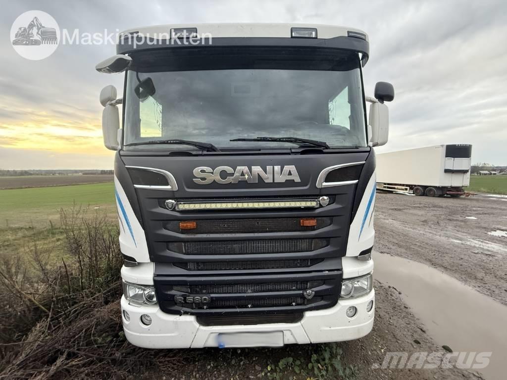 Scania R 580 Camiões de caixa fechada