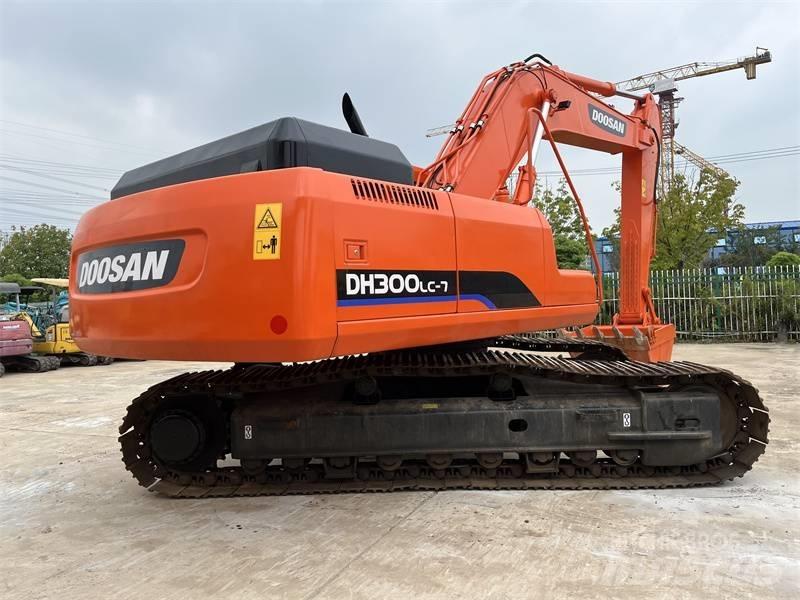 Doosan 300 Escavadoras de rastos