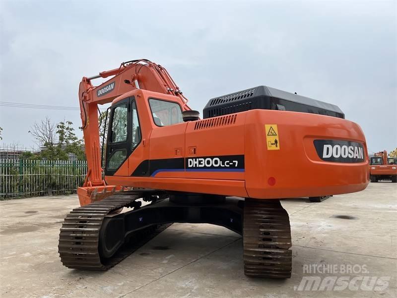 Doosan 300 Escavadoras de rastos