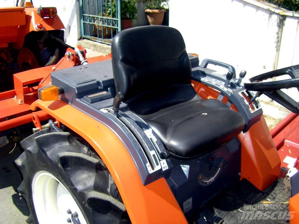 Kubota ASTE A-17 4wd Tratores Agrícolas usados