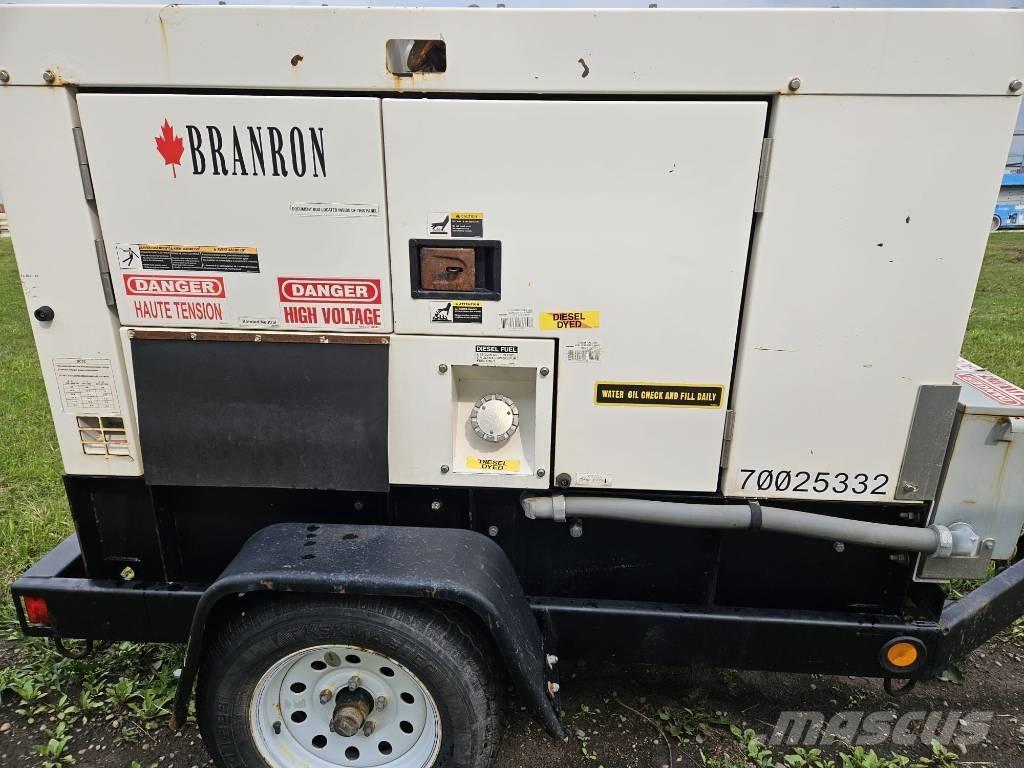MultiQuip DCA 25 KVA Geradores Diesel