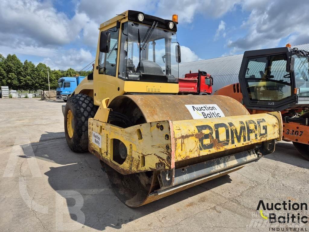 Bomag BW 211 D-4 Cilindros Compactadores monocilíndricos
