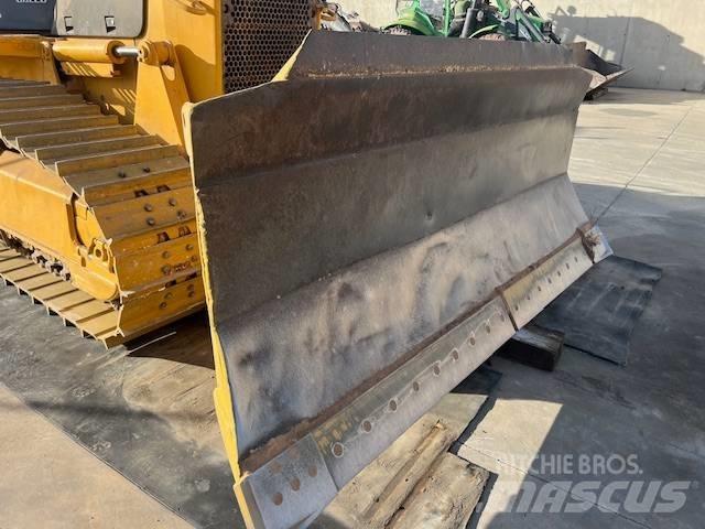 Komatsu D 61 EX-15 Dozers - Tratores rastos