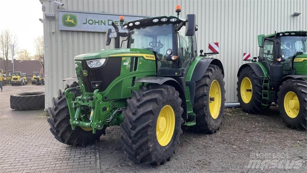 John Deere 6R215 Tratores Agrícolas usados