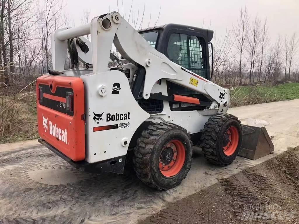 Bobcat S 770 Carregadoras de direcção deslizante