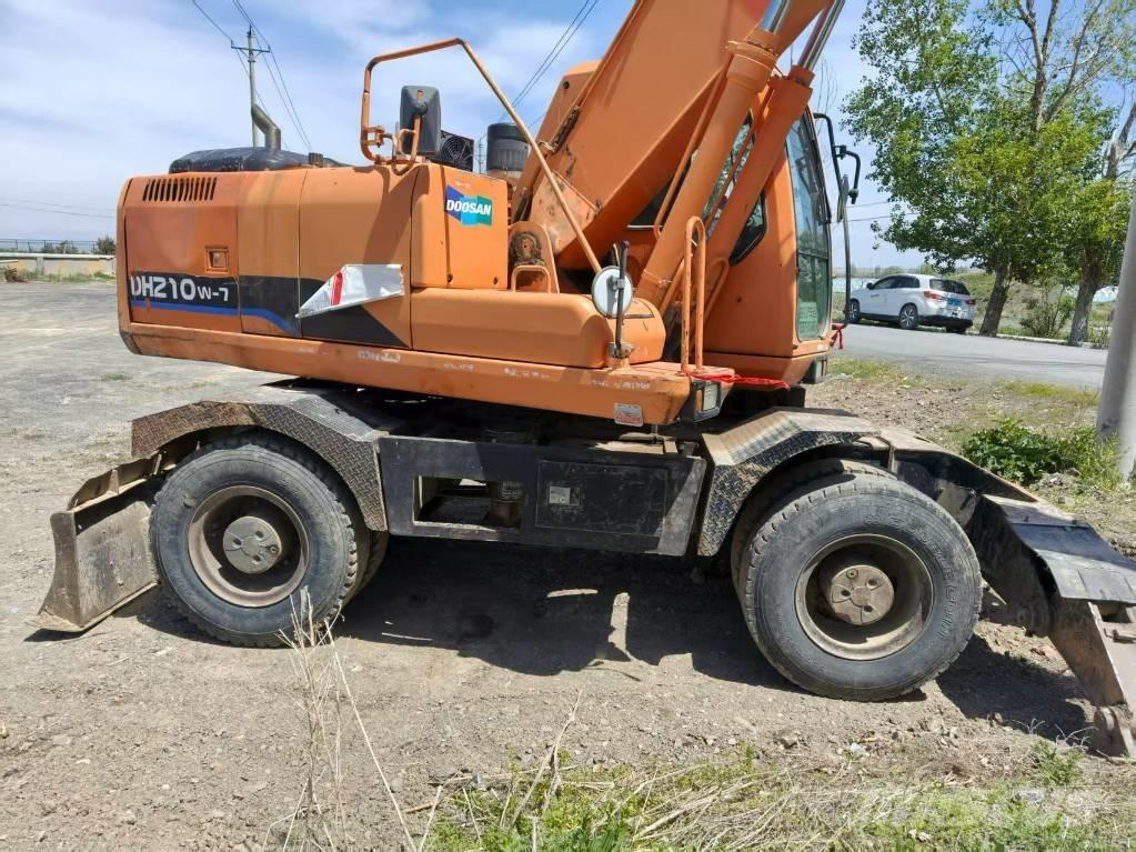 Doosan DH210W-7 Escavadoras de rodas
