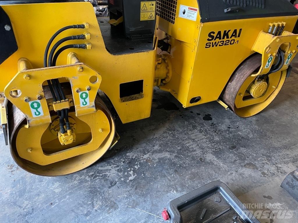 Sakai SW 320-1 Cilindros Compactadores tandem