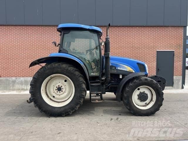 New Holland T6030 Tratores Agrícolas usados