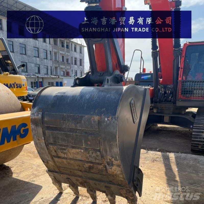 Doosan DX 225 Escavadoras de rastos