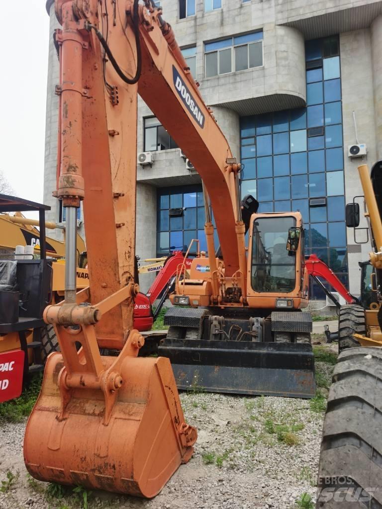Doosan DH 210 W-7 Escavadoras de rodas