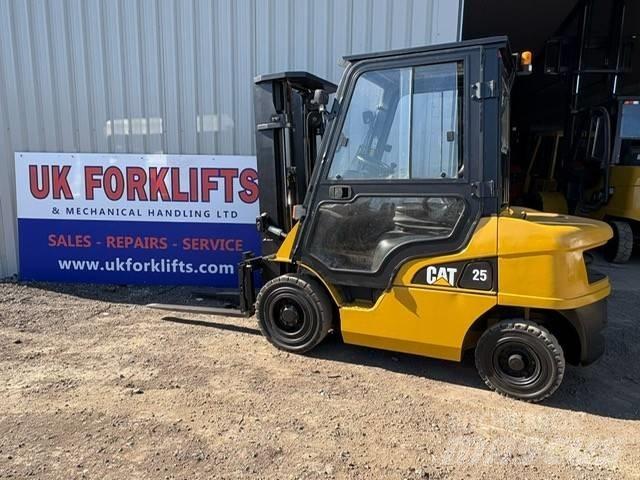 CAT DP 25 NT Empilhadores Diesel