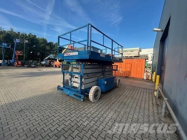 Holland Lift A151EV Elevadores de tesoura