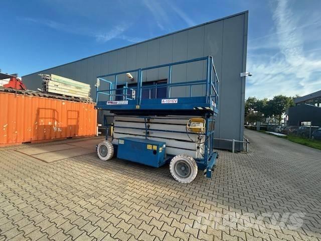 Holland Lift A151EV Elevadores de tesoura