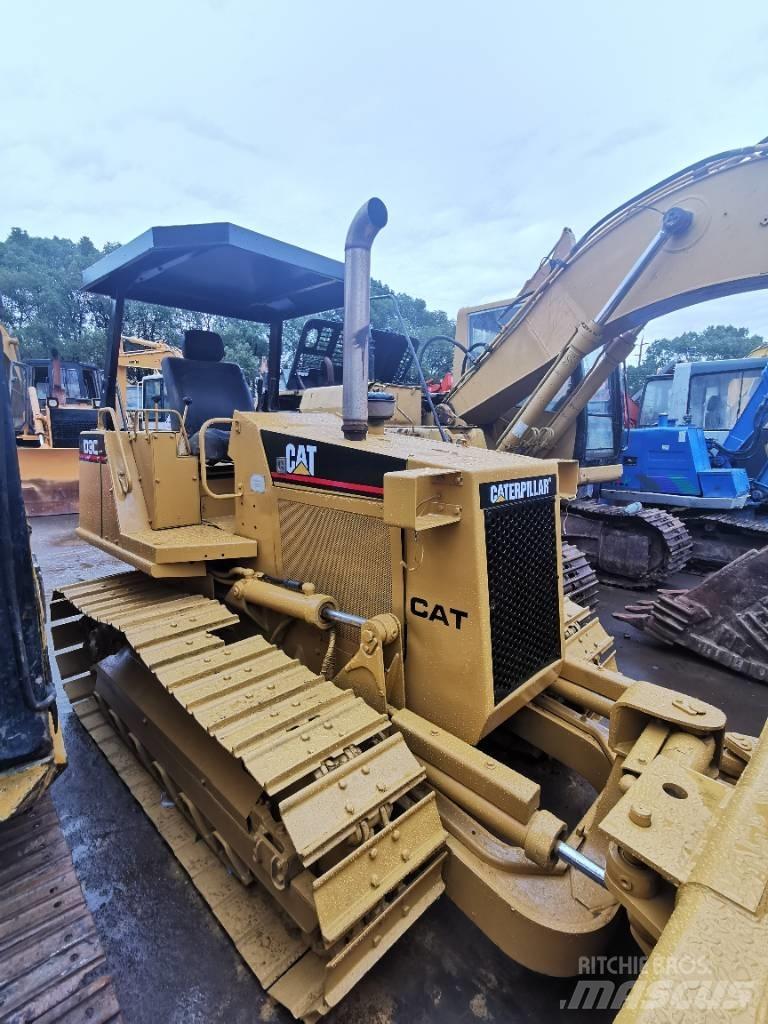 CAT D 3 C Dozers - Tratores rastos