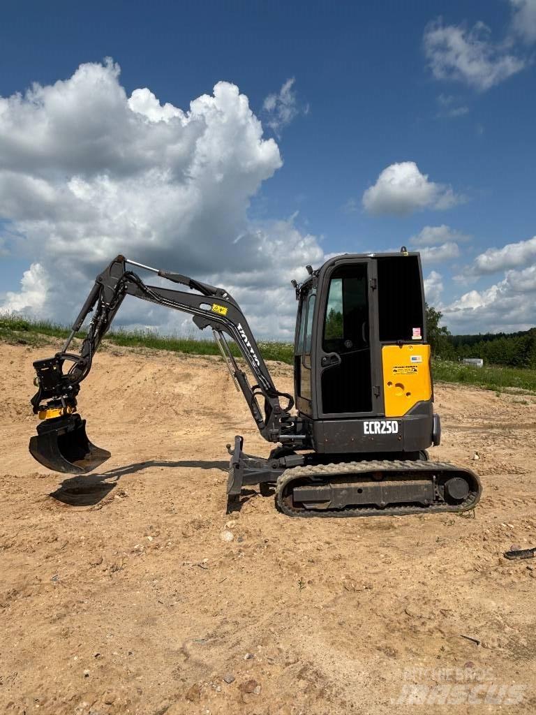 Volvo ECR 25 D Mini Escavadoras <7t