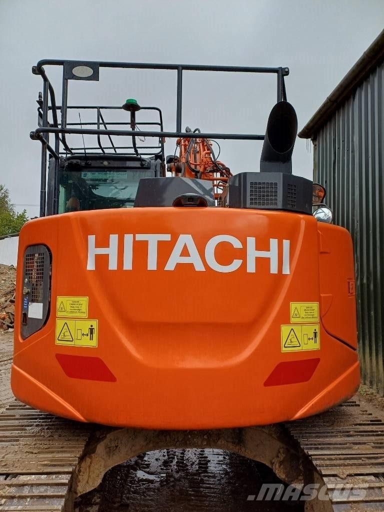 Hitachi ZX 135 US-6 Escavadoras de rastos