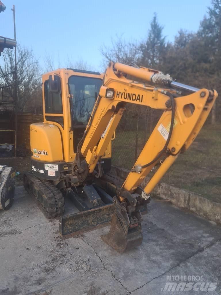 Hyundai R25Z-9 AK Mini Escavadoras <7t