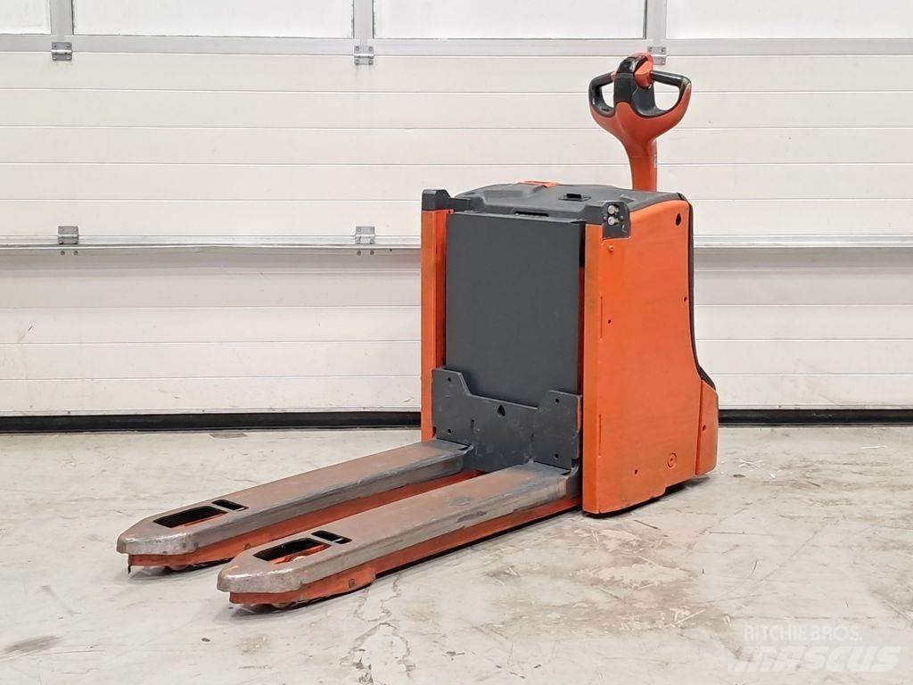 Linde T16L Porta palettes