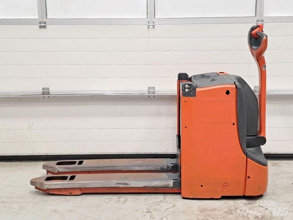 Linde T16L Porta palettes