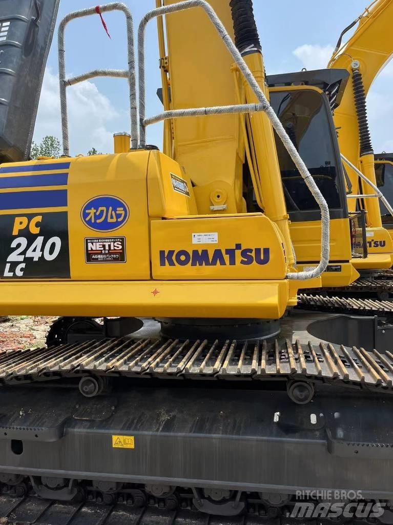 Komatsu PC 240-8 Escavadoras de rastos