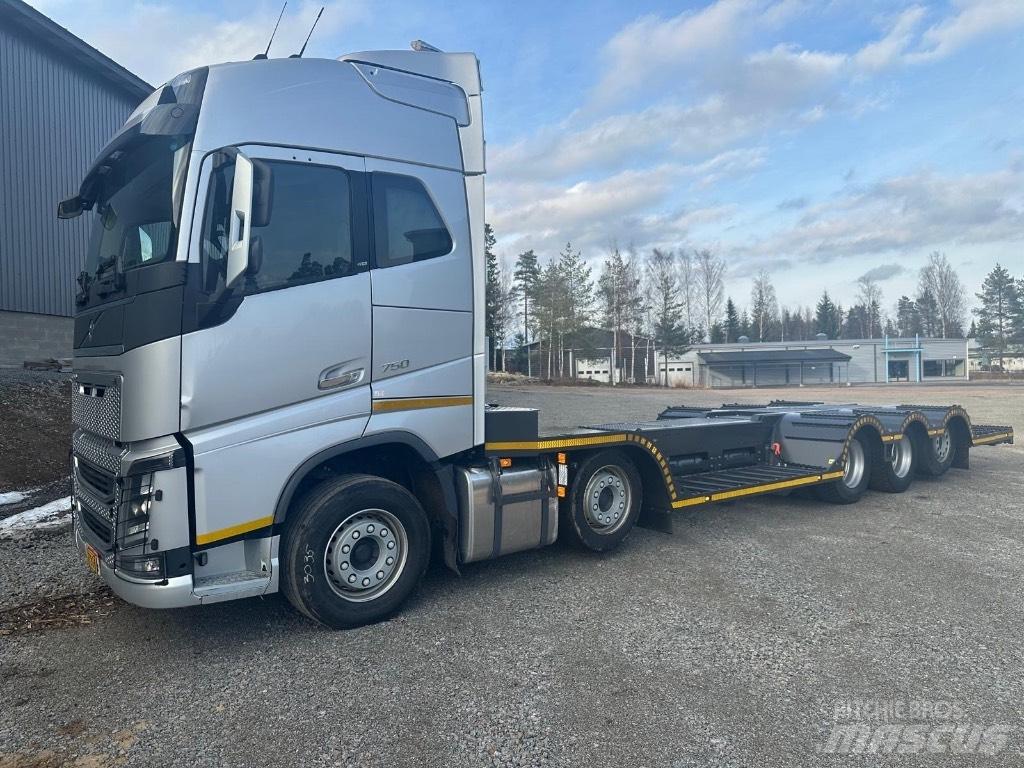 Volvo FH16 750 Camiões de transporte de máquinas florestais