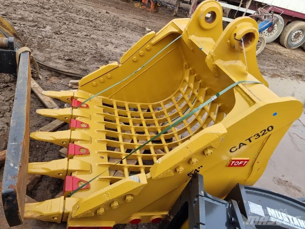 CAT SKELETON BUCKET Baldes