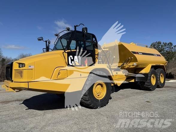 CAT 725C2 Auto-tanques